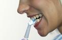 Les brosses à dents électriques sont-elles trop abrasives ?