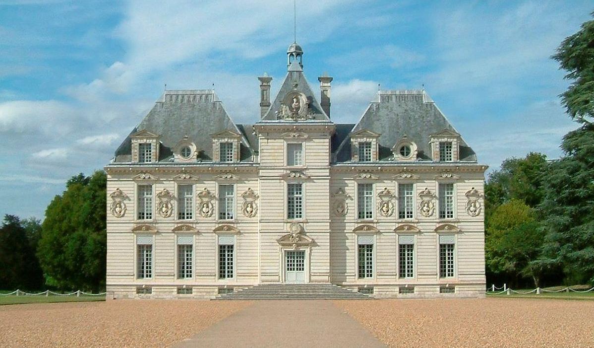 Voici le Château de Moulinsart, tel qu’Hergé l’a imaginé. Photo retouchée du Château de Cheverny. Crédit: Wikimédia.