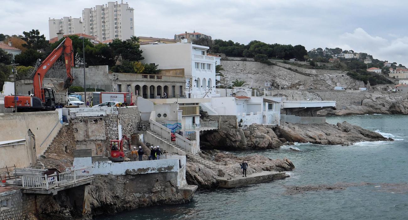 Fin novembre dernier à Marseille, des constructions sont détruites en application de la loi littoral.