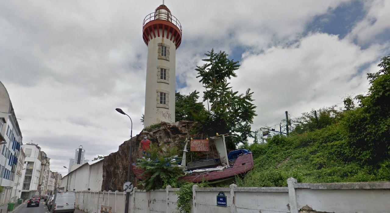 Capture d’écran via Google Maps du phare de la rue Castagnary (XVe arrondissement de Paris)