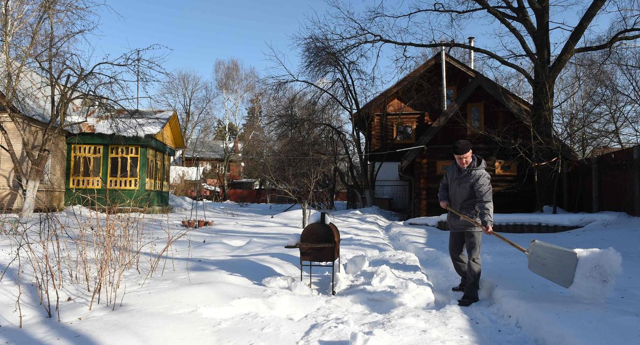 Viktor Karachun, habitant du village de Vostochnaya Perlovka près de Moscou, a lancé une pétition contre la destruction de son village.