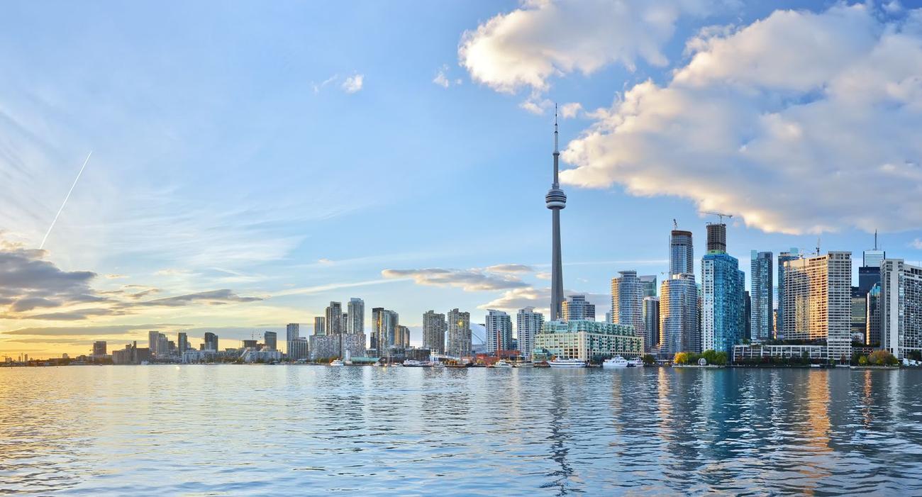 La ville de Toronto <i>(notre photo)</i> a vu les prix de l’immobilier exploser en un an, dopés par les acheteurs étrangers.