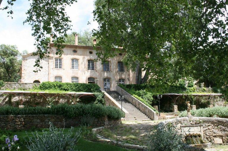Le Château Margüi, propriété viticole à Châteauvert (Var)