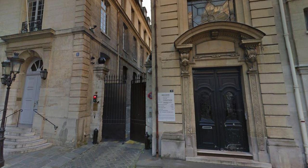 L’Hôtel de l’Artillerie (au numéro 1), dans le VIIe arrondissement de Paris