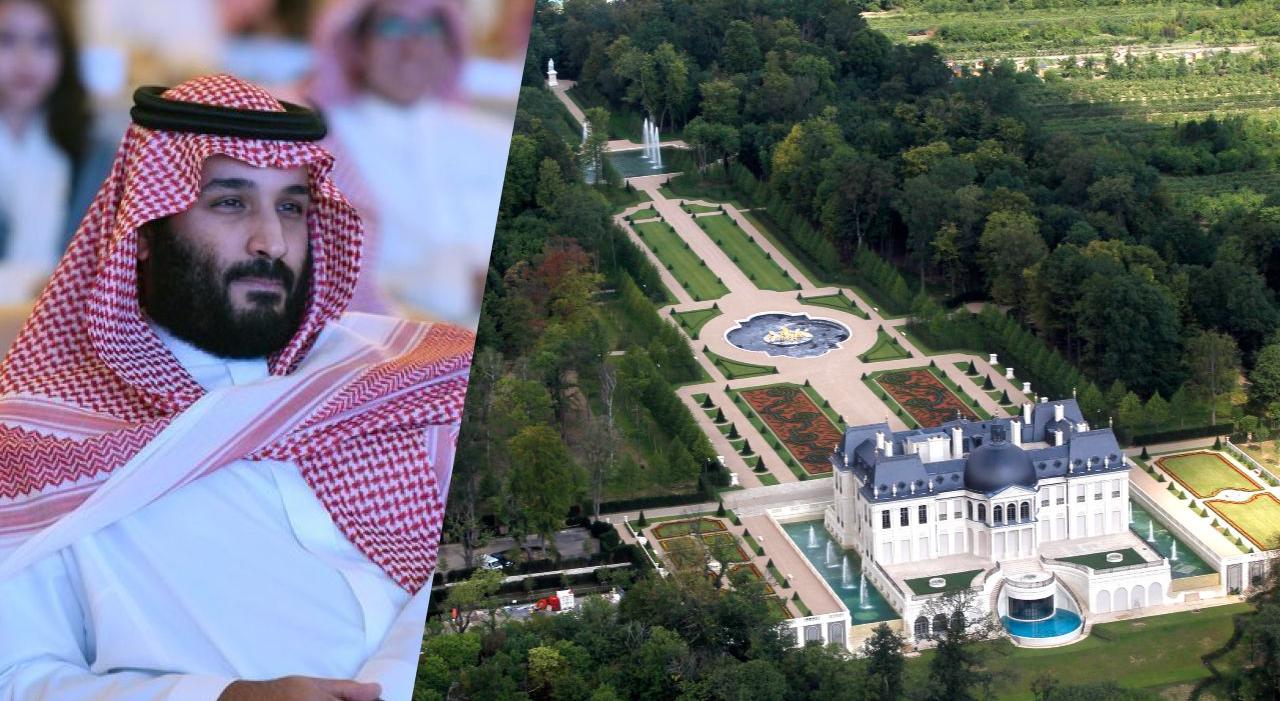 À gauche le prince héritier saoudien Mohammed Ben Salman Al Saoud, à droite le «château Louis XIV» vu du ciel.