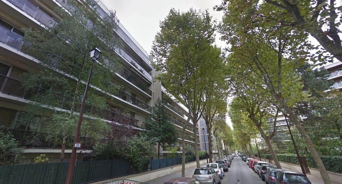 La rue Parmentier, à Neuilly-sur-Seine, où se trouve l’appartement squatté depuis trois mois.