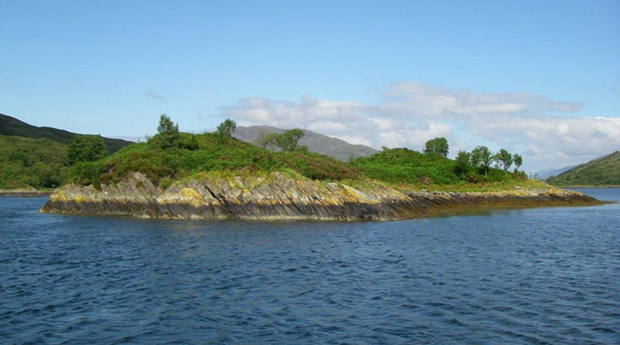 L’île de «Eilan Nan Gabhar» ou île des chèvres, au cœur du Loch Craignish