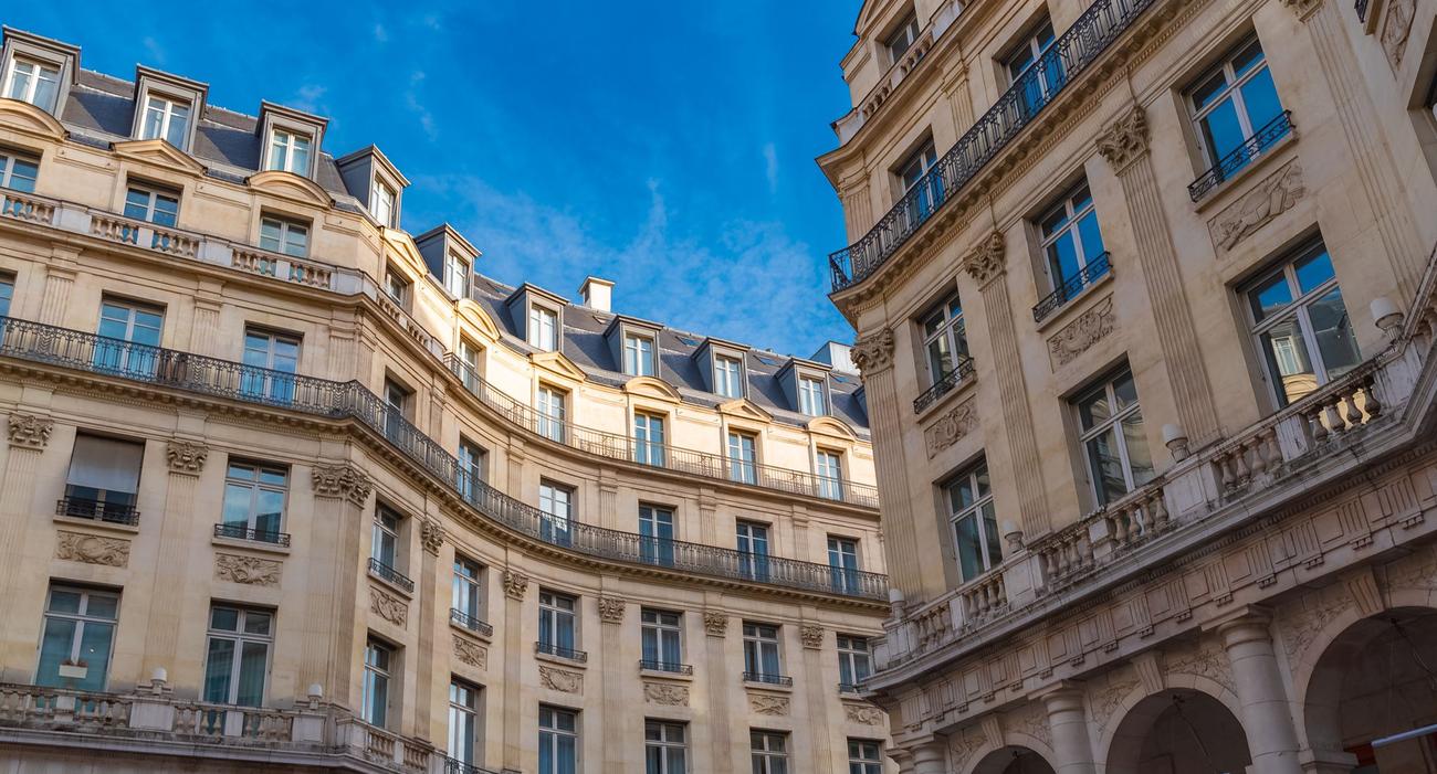 Le Conseil de Paris a voté en faveur du retour de l’encadrement des loyers dans la capitale