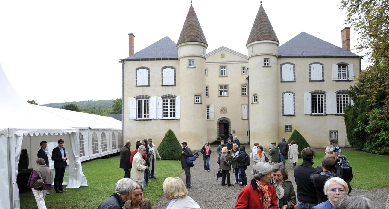 Le château avait été ouvert au public en 2012 pour une vente aux enchères de son mobilier.