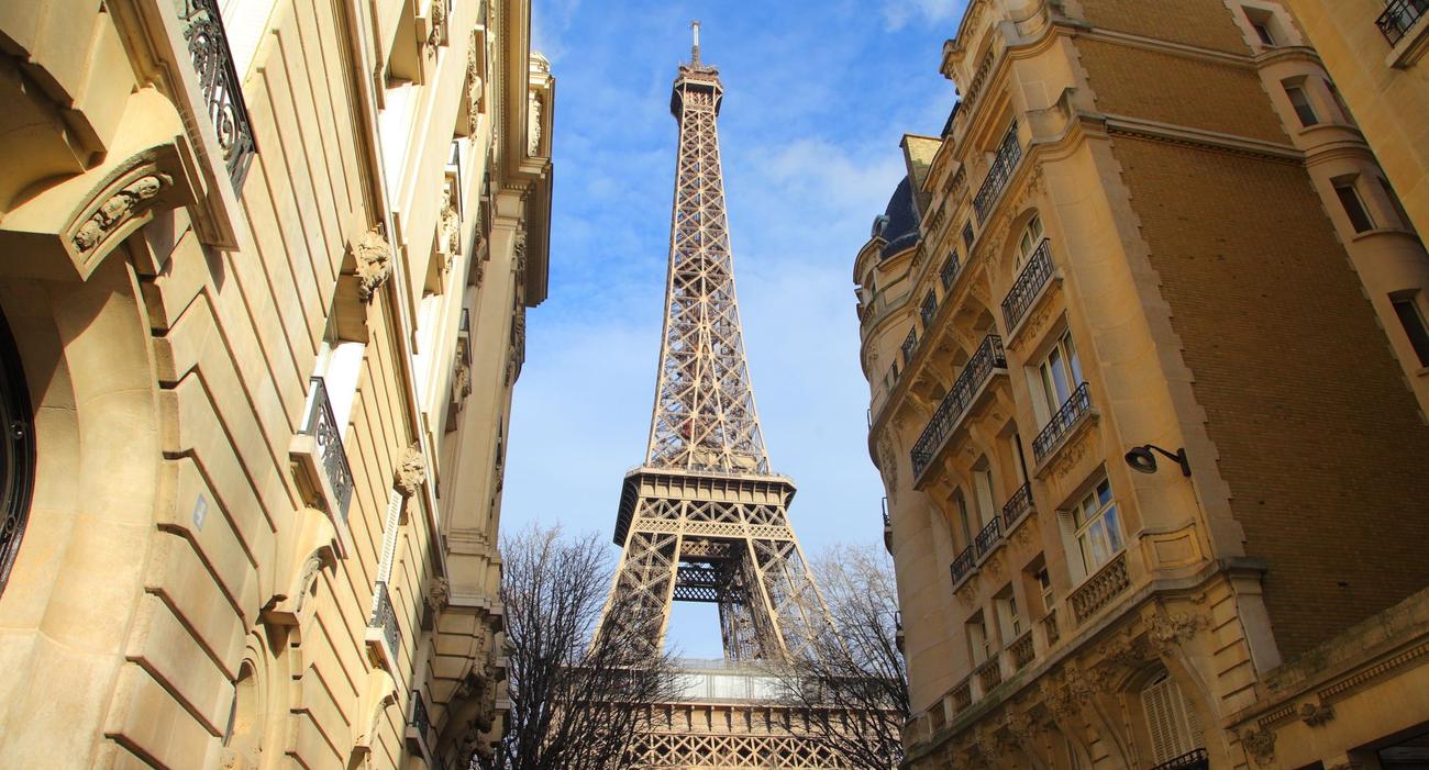 Le prix d’un logement avec vue sur la Tour Eiffel peut rapidement s’envoler