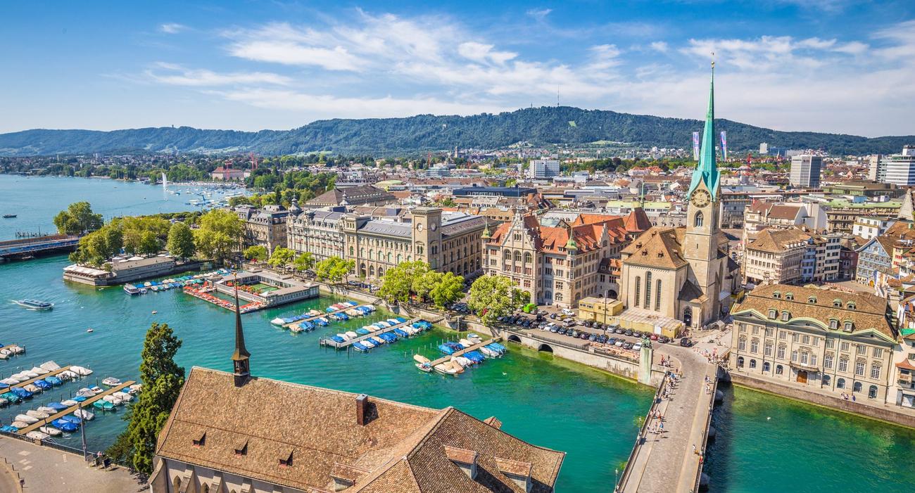 Vue aérienne du centre-ville historique de Zürich.