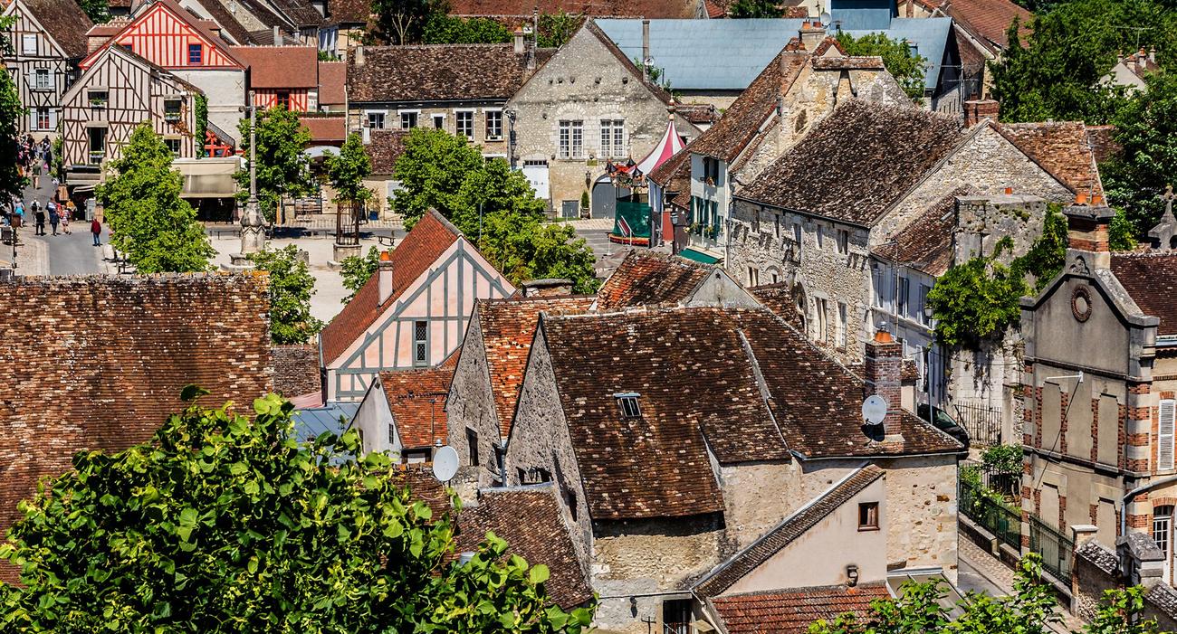 Dans le secteur des Provins (ici, la ville médiévale) concentre la plus forte proportion de maisons (88%) et les plus petits prix (178000 euros).