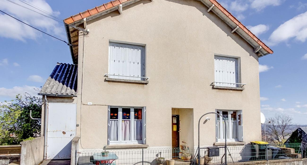 Cette maison de 172 m² est à vendre aux enchères pour un peu plus de 92.000 euros