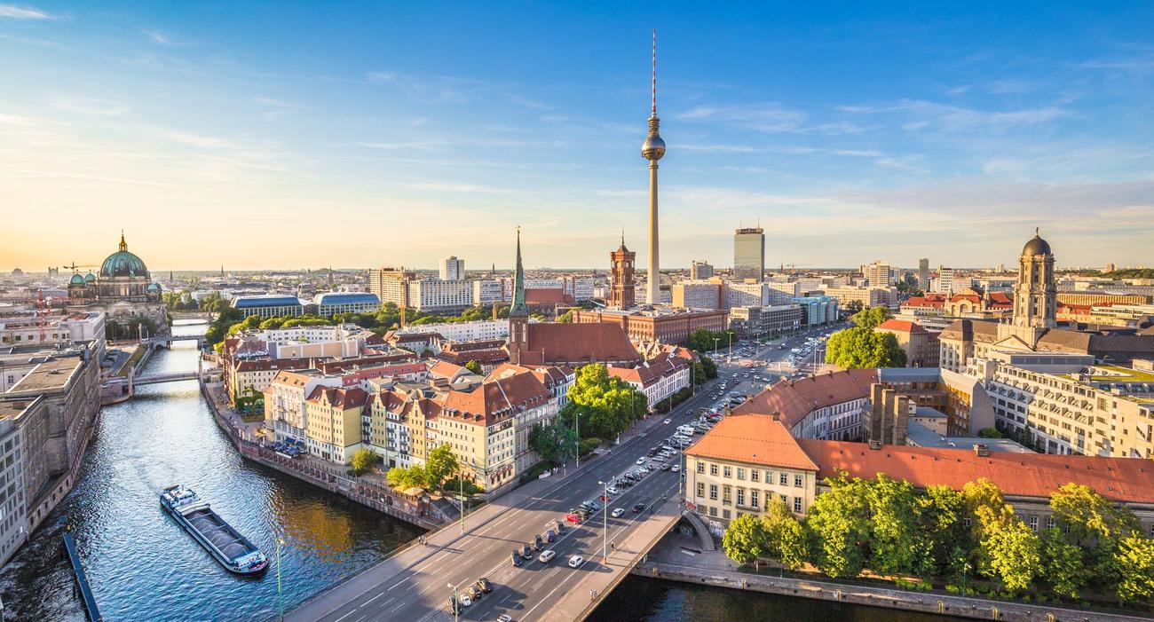 En Allemagne (ici, une vue de Berlin), les prix se sont envolés de 38% entre 2015 et 2020.