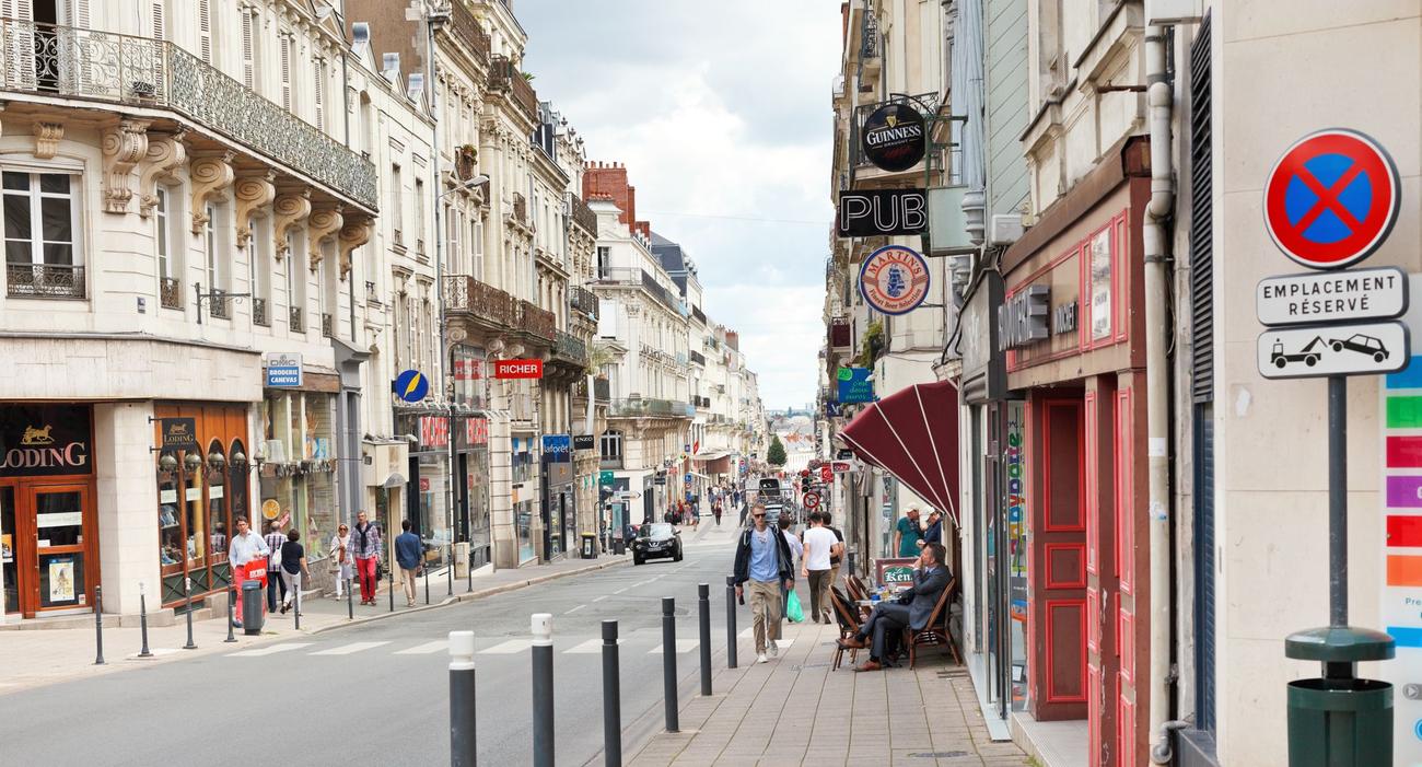 Ville très dynamique, Angers profite également de sa proximité avec Paris pour attirer de plus en plus d’habitants.