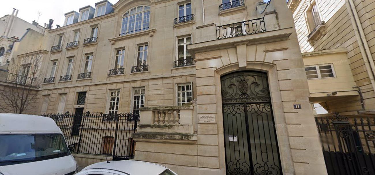 La rocambolesque histoire qui entoure la vente de l’ancien hôtel particulier de Valéry Giscard d’Estaing