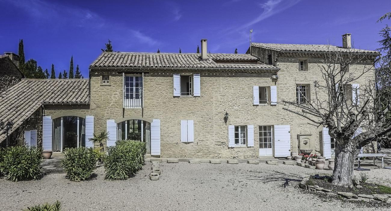 Ce domaine familial au pied du Mont Ventoux est à vendre pour 1.785.000 €.