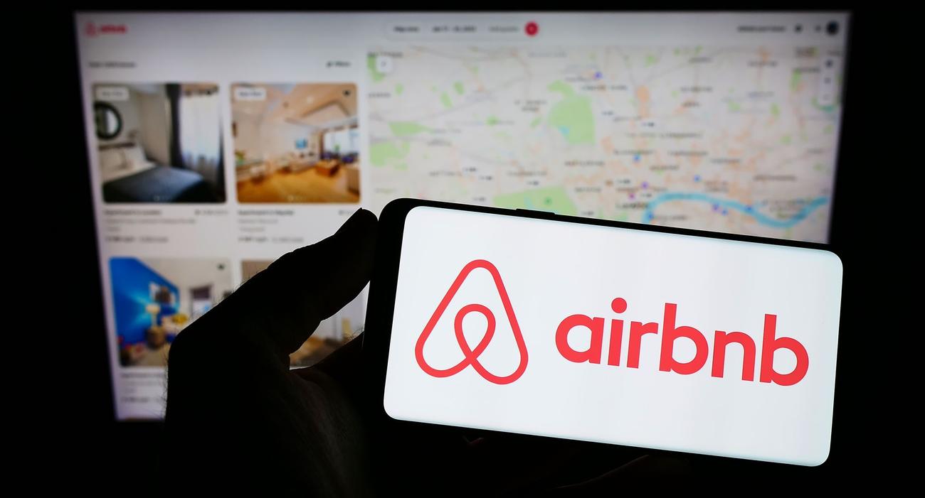 Le Sénat supprime la niche fiscale Airbnb et d’autres avantages