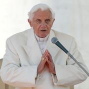 Les quatre controverses nées du texte de Benoît  XVI sur la crise des scandales sexuels