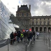 Au Louvre, ambiance très tendue après le blocage du musée par les grévistes