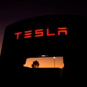 Tesla se fixe des objectifs de production ambitieux, l’action flambe
