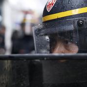 Pourquoi les policiers n’affichent pas toujours leur matricule RIO en manifestation