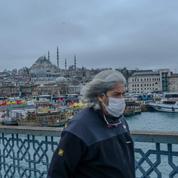 La Turquie fait la chasse aux faux masques