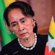 Birmanie: Aung SanSuu Kyi comparaît pour corruption