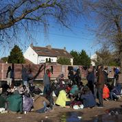Migrants: le ministère de l’Intérieur dans le bourbier de Calais
