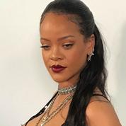Paris Fashion Week: quel est le parfum à succès de Rihanna?