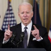 Joe Biden muscle son budget militaire et réduit la dépense sociale
