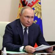 En Russie, Vladimir Poutine consolide son pouvoir