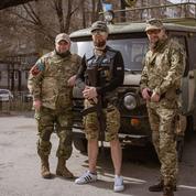 Guerre en Ukraine: le régiment Azov, milice paramilitaire controversée devenue unité d’élite