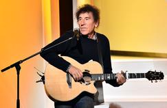 Deux manuscrits d’Alain Souchon vendus aux enchères pour Notre-Dame
