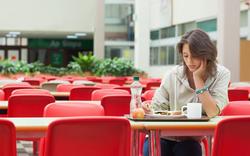 Rejetée au collège, elle crée une application pour ne plus déjeuner seul à la cantine