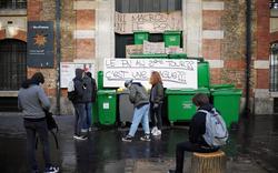 «Ni Marine, ni Macron»: une vingtaine de lycées bloqués à Paris