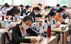 À Shanghai, les lycéens ont repris les cours en suivant des règles sanitaires strictes