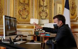 En visio avec des collégiens, Macron pense qu’il ne devrait pas y avoir de «nouveau confinement d’ici la fin de l’année scolaire»
