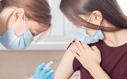 Covid-19: comment la campagne de vaccination des collégiens et lycéens se déroule-t-elle?