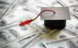 Aux États-Unis, la reprise des remboursements étudiants fait craindre des défauts de paiements