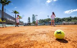 Sport-études tennis: l’ancien entraîneur de Serena Williams forme les futurs champions à la Mouratoglou Academy