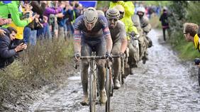 Vintage L'Equipe Du 15 Avril 1985 | Paris-Roubaix : L'exploit De Marc Madiot ! Journal Original Cyclisme