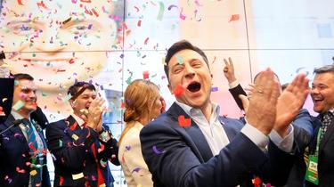 Ukraine: la folle victoire de l’humoriste Volodymyr Zelensky