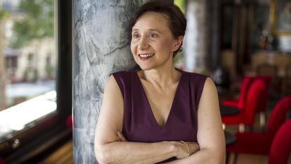 «Il est probable que les femmes voilées suscitent autour d’elles une réprobation sociale et qu’elles en souffrent. Mais il y a plus grave qu’ôter son foulard ou changer de maillot», estime Claude Habib, ici en 2014.