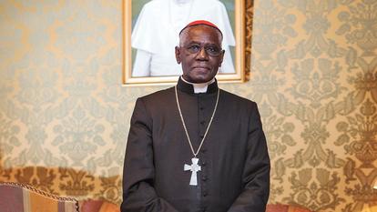 Pour le cardinal Robert Sarah «l’idéologie divise, la vérité unit les cœurs».