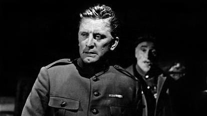 Kirk Douglas en colonel justicier dans «Les Sentiers de la gloire» de Stanley Kubrick (1957).