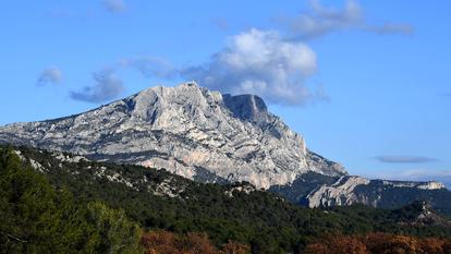 Le projet du parc éolien d’Artigues et d’Ollières se situe à 10 km du somptueux paysage de la montagne Sainte-Victoire.