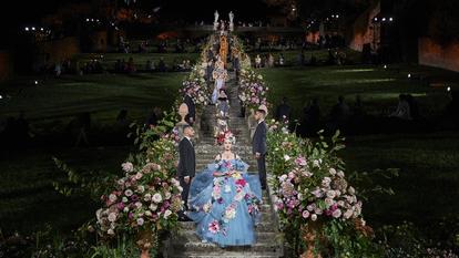 Jeudi, Dolce & Gabbana faisait défiler sa collection Alta Moda à la Villa Bardini.