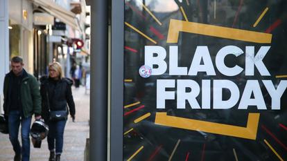 «Nous avons décidé de reporter le Black Friday si cela permet aux entreprises de rouvrir avant le 1er décembre», a annoncé jeudi Amazon.