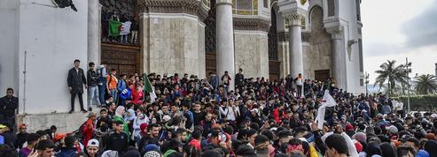 Algérie: les étudiants continuent de se mobiliser contre Bouteflika